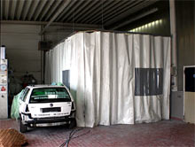 Vorhangsysteme zur Arbeitsplatztrennung 