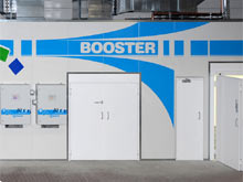 Lackierkabine Welas-Booster 8x4m mit Aggregatraum in der Mitte